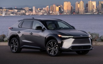 Toyota отзывает свой первый электрокроссовер