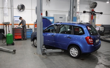 Российский авторынок в условиях санкций: рост цен, падение продаж и дефицит оригинальных запчастей