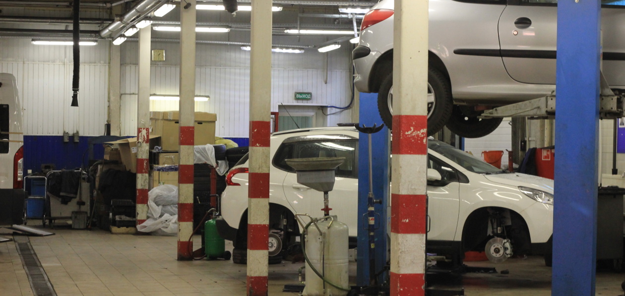 Траты россиян на обслуживание машины превысили 10 тысяч рублей в месяц