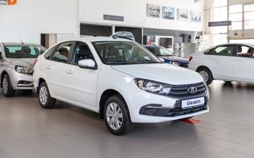 Российский авторынок сократился на 60% к прошлогодним показателям