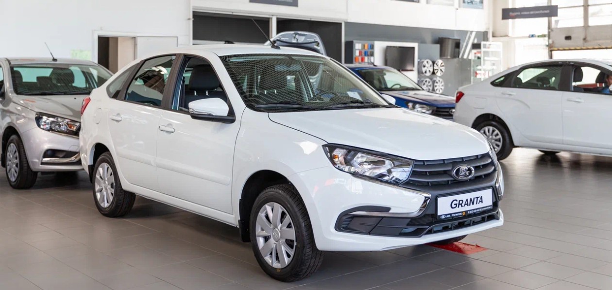 Российский авторынок сократился на 60% к прошлогодним показателям