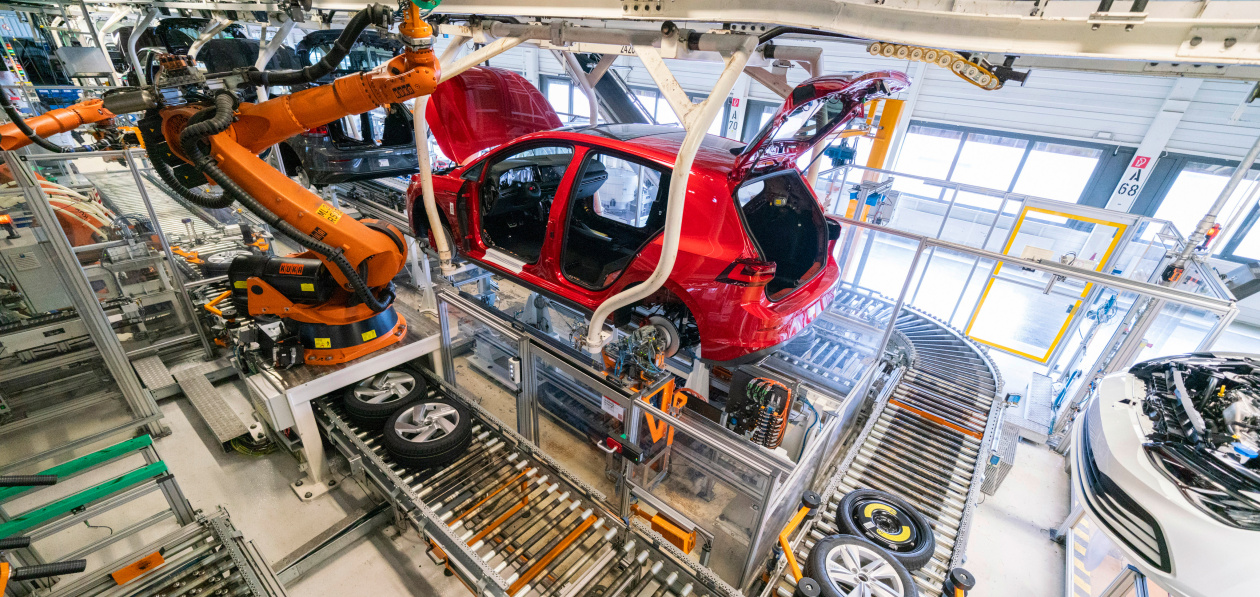 Завод Volkswagen в Вольфсбурге притормозит в январе