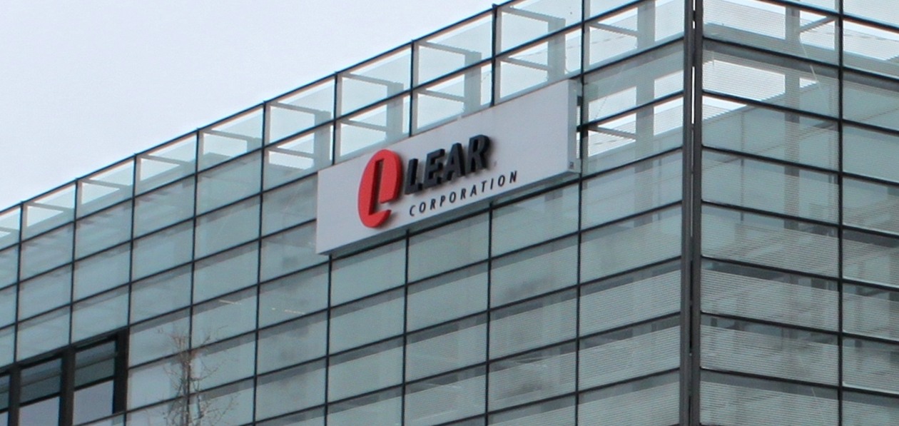 Lear намерен продать российские активы