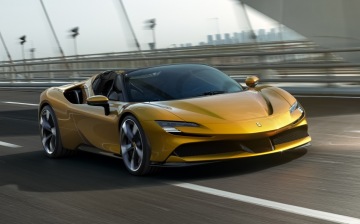 Ferrari нарастила долю гибридов в структуре продаж до 43%