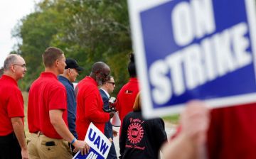 Mack Trucks не попала под волну забастовок