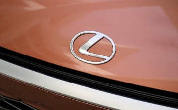 Lexus скомпенсирует потери от ухода из России
