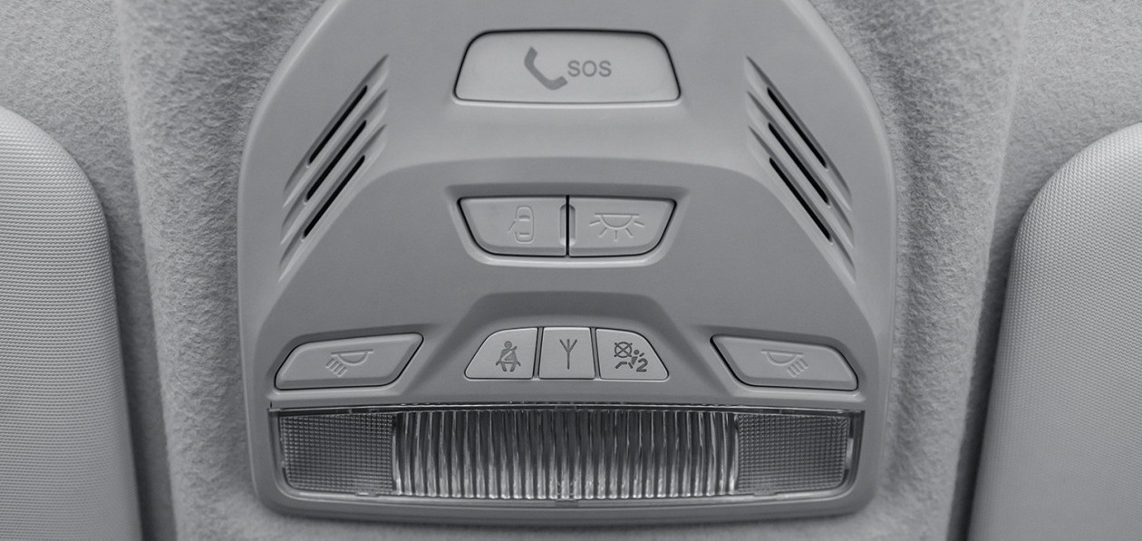 На ввозимые в РФ машины разрешат не устанавливать кнопки SOS до 2027 года