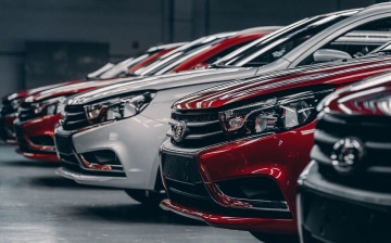 В 2023 году продажи новых легковых автомобилей в России увеличились на 69%