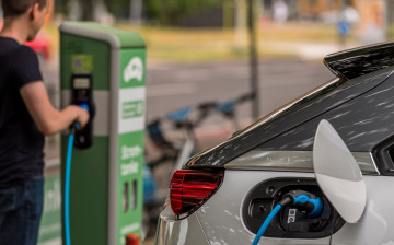 Apple передумала создавать собственный электромобиль