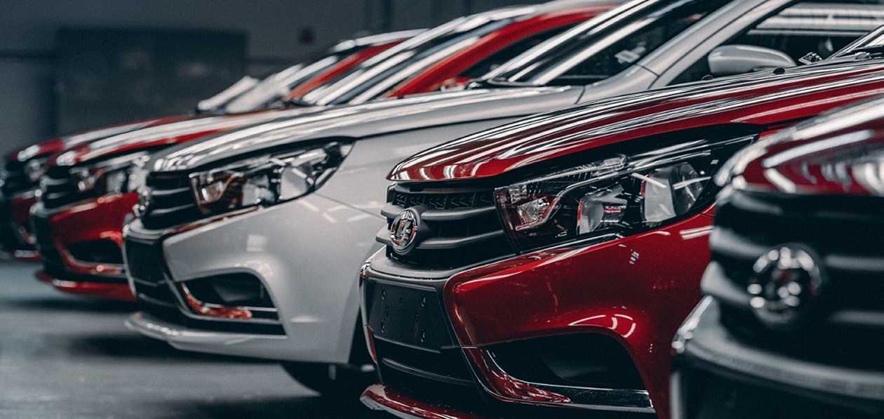 Минпромторг обновил перечень машин для чиновников