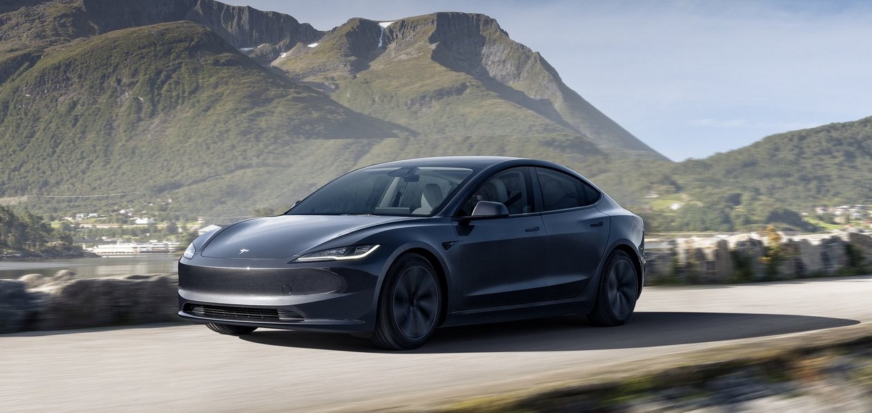 Почти 400 тыс. электромобилей Tesla попали под отзыв в США