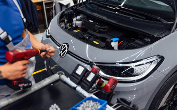 Volkswagen сокращает производство электромобилей в Германии