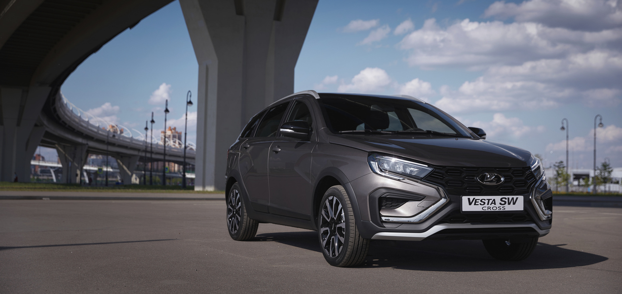 Названа доля «двухпедальной» Lada Vesta на рынке РФ