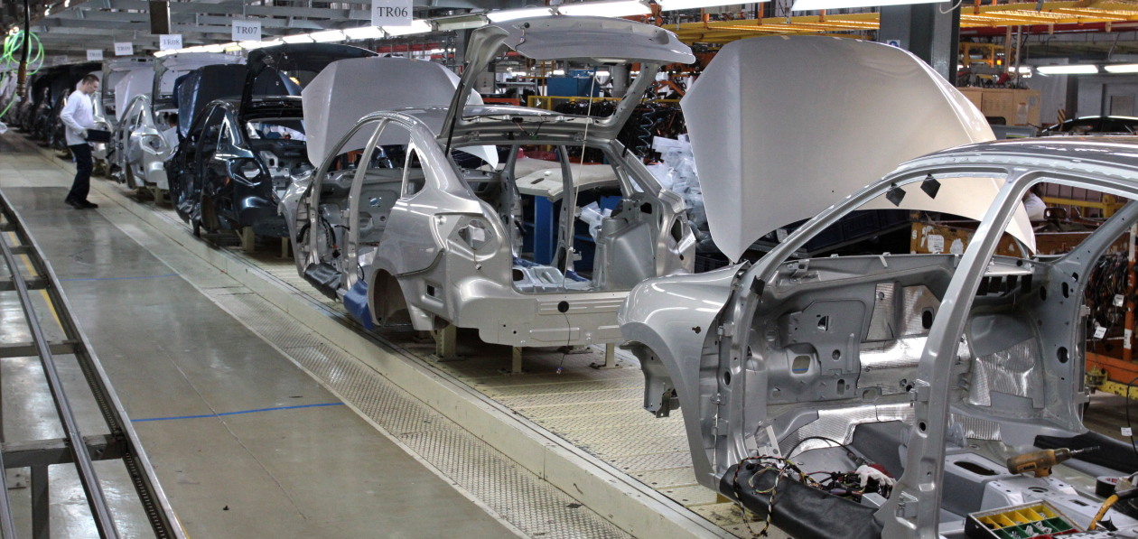 Российские автопроизводители столкнулись с трехкратным падением прибыли