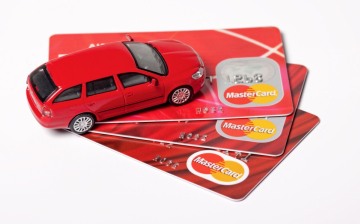 Цены на автомобили в России установили новые рекорды