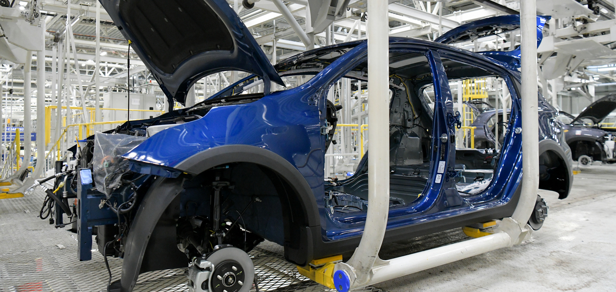 В 2025 году в Петербурге выпустили более 48 тыс. машин