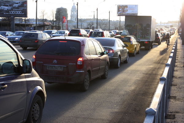 В России сократилось число «легковушек»