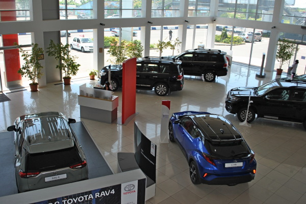 Российский авторынок продолжает «буксовать»