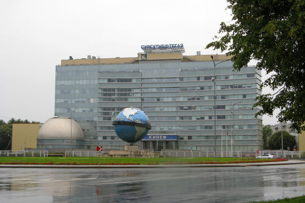 Завод «Кинеф» остановился после атаки дронов