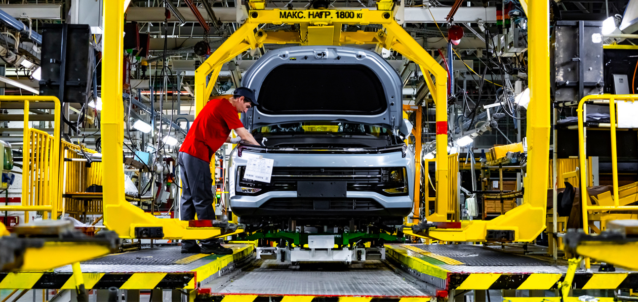 Названо количество «легковушек», произведенных в РФ за два месяца