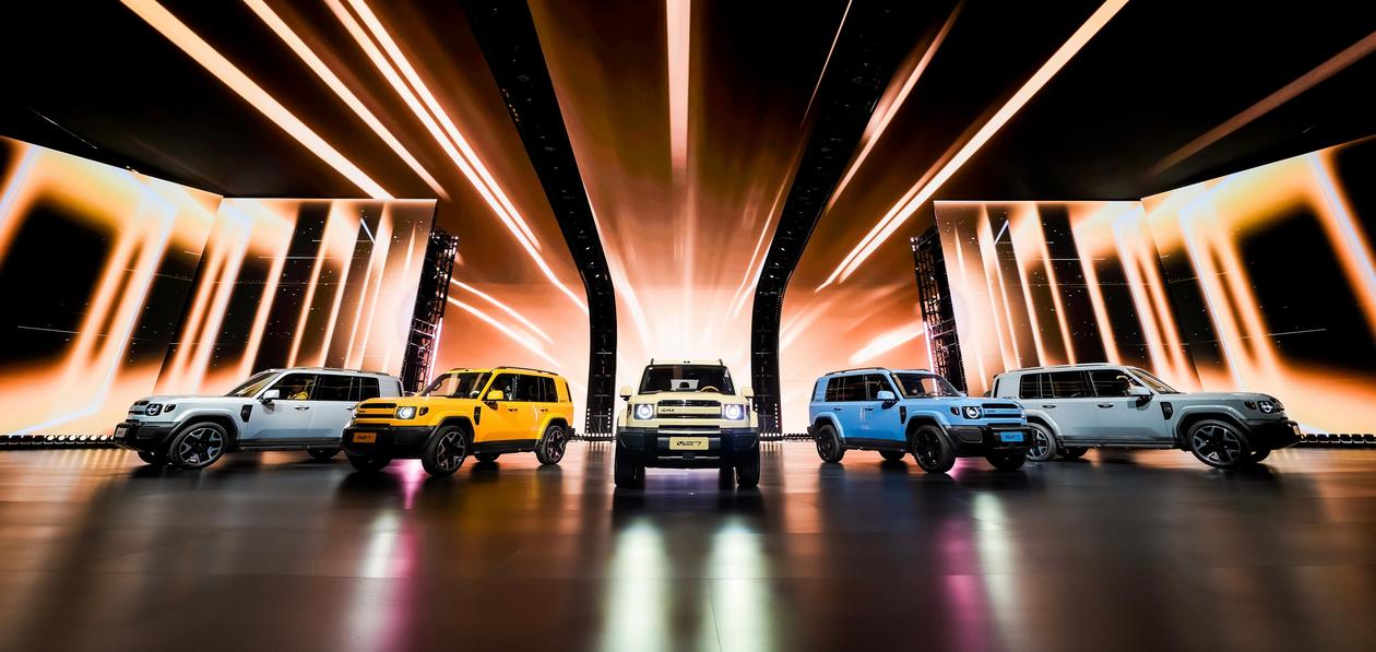 В Китае начались продажи нового iCAUR V27. Кроссовер выезжает в Россию