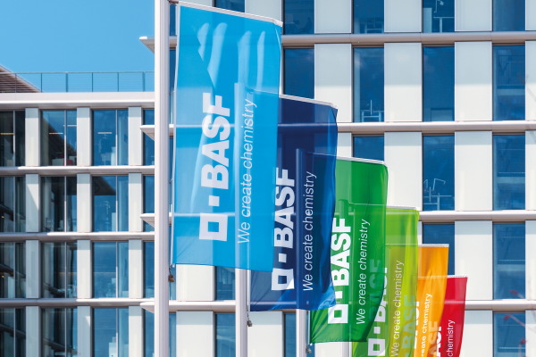 BASF снова поднимет цены на присадки к пластику