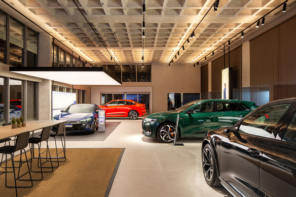 Стало известно, сколько «легковушек» было ввезено в РФ в марте