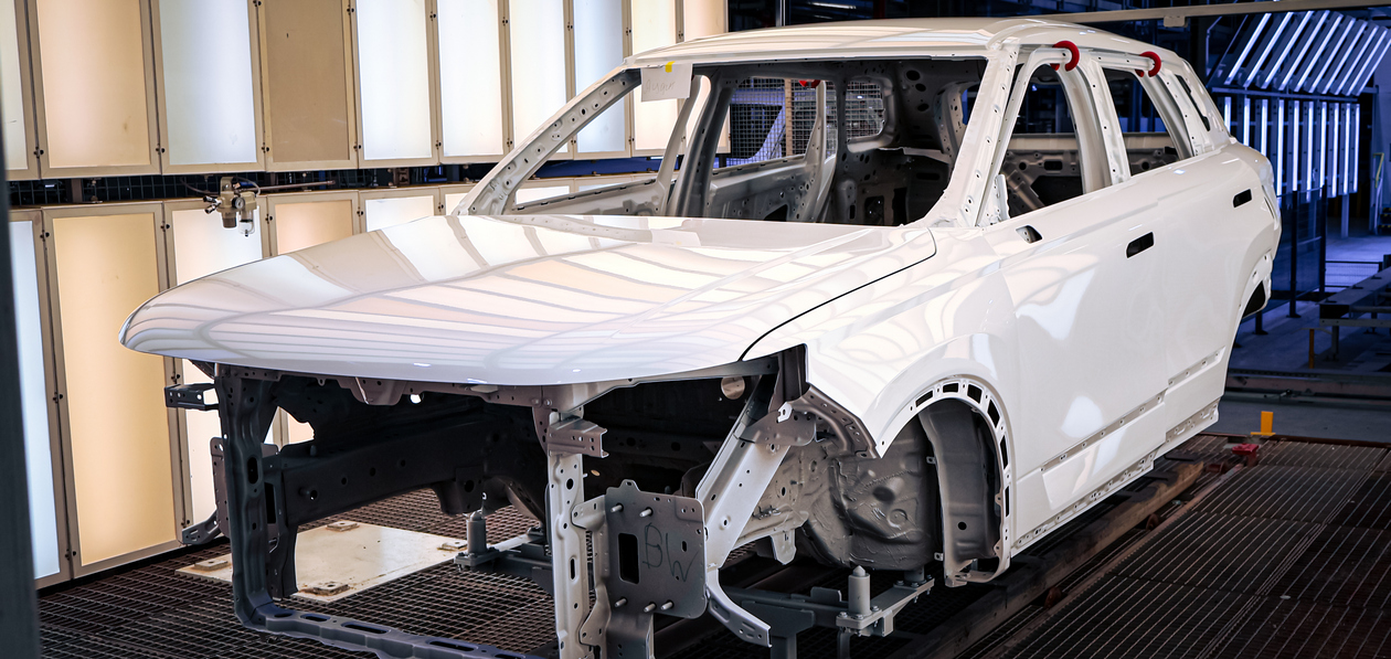 Под Петербургом окрасили первый кузов автомобиля Jeland