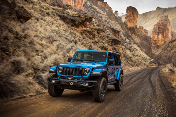 Jeep Wrangler и Gladiator могут загореться на ходу или на парковке