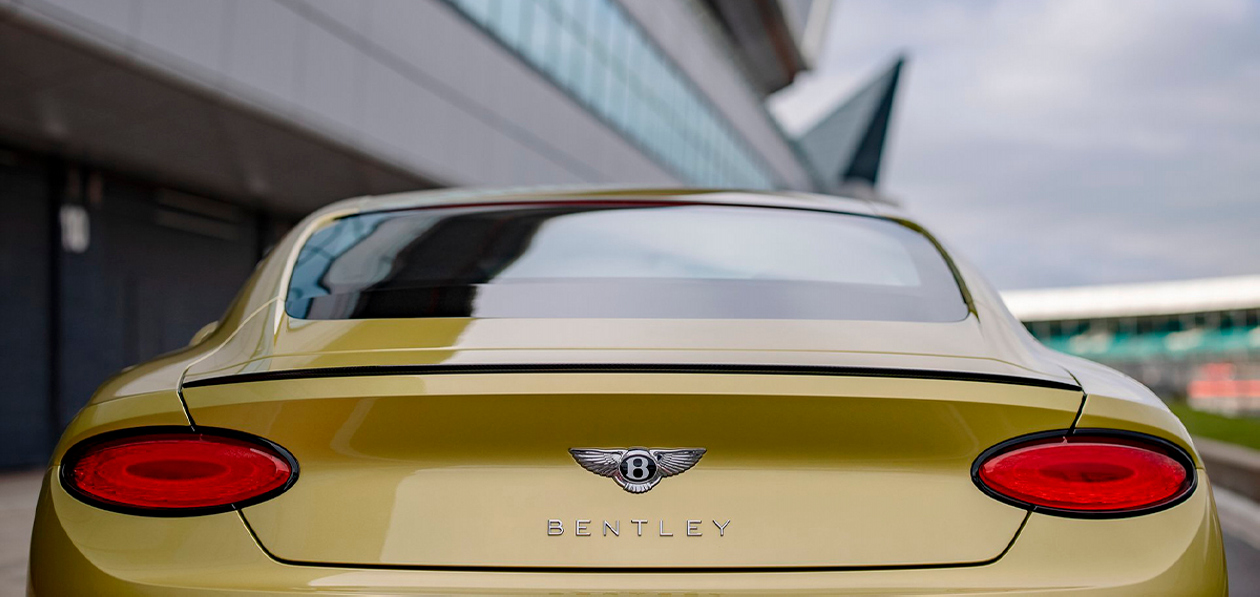Продажи подержанных люксовых автомобилей выросли на 2%