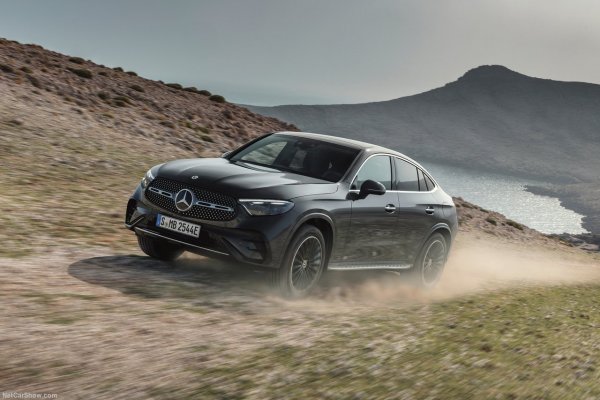 Mercedes-Benz отзывает более 310 тыс. автомобилей в США