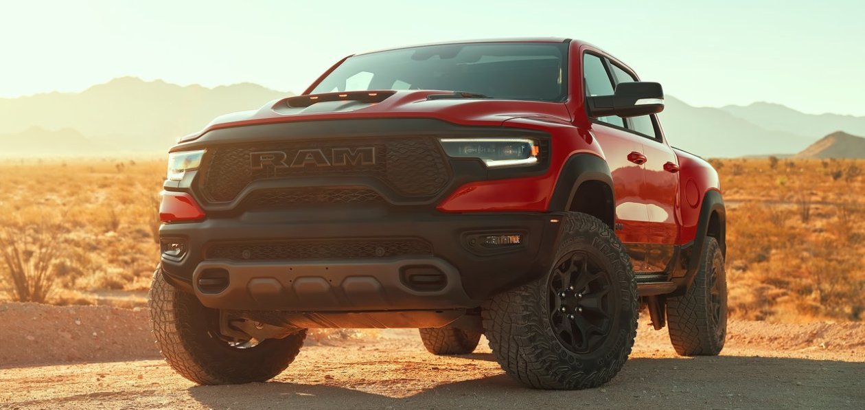 Электромобилей не надо: двигатель V8 вернул в США интерес к Dodge и Jeep