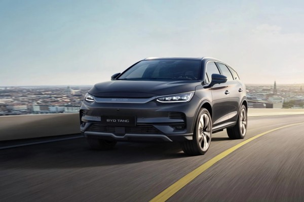 BYD отзывает 183 тысячи машин в Китае