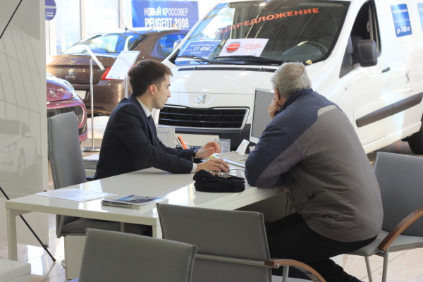 Продажи автомобилей в Санкт-Петербурге обновили годовой рекорд