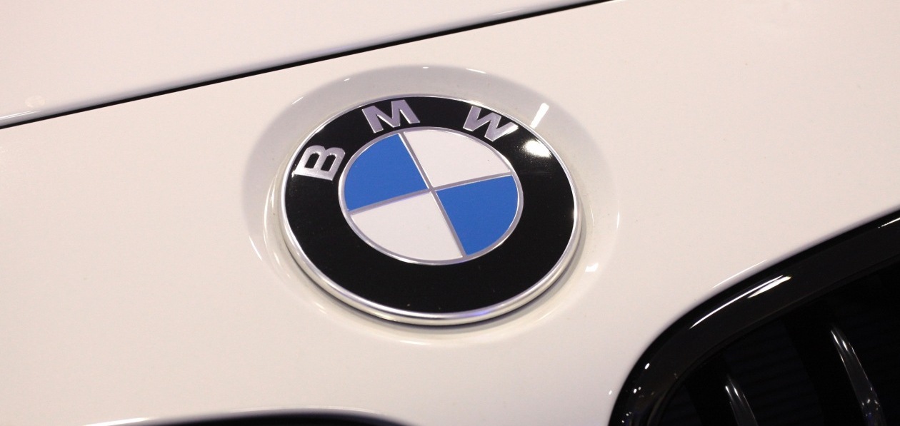 Импорт BMW в Россию рухнул почти на треть