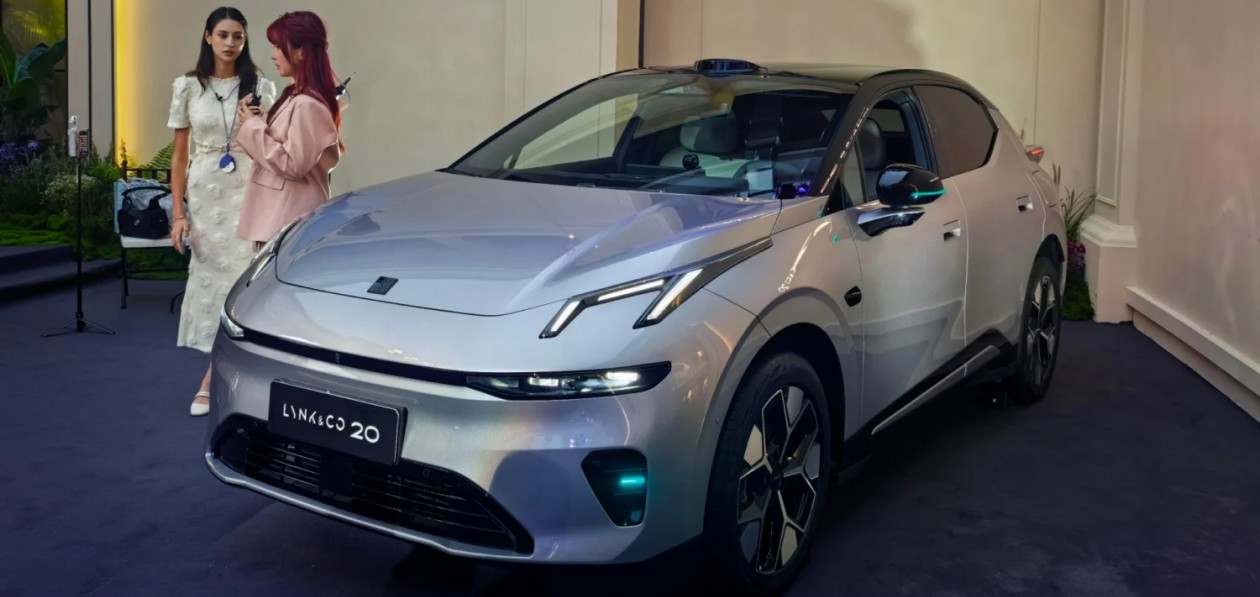 Новый Lynk & Co 02 вызвал ажиотаж в Китае
