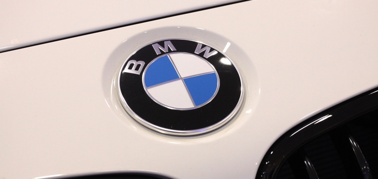 BMW запускает массовые сокращения