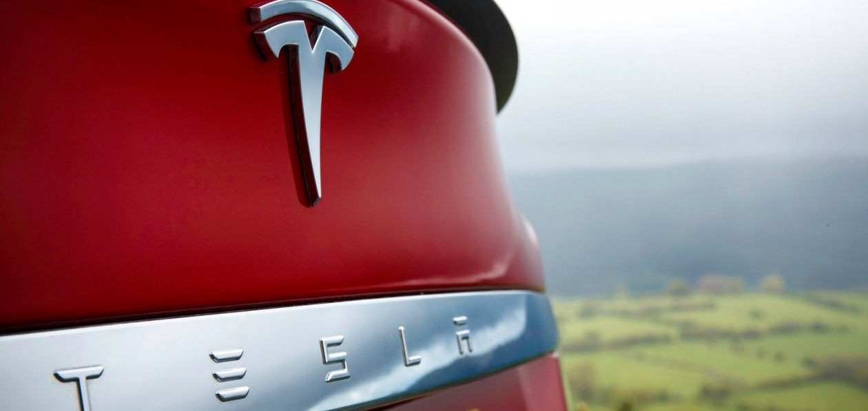 Илон Маск допустил слияние SpaceX и Tesla