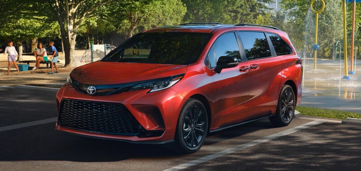 Спинки сидений подвели Toyota Sienna