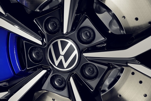 Volkswagen оказался сильнее BMW и Mercedes