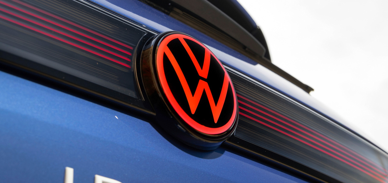 Volkswagen снова отзывает электромобили