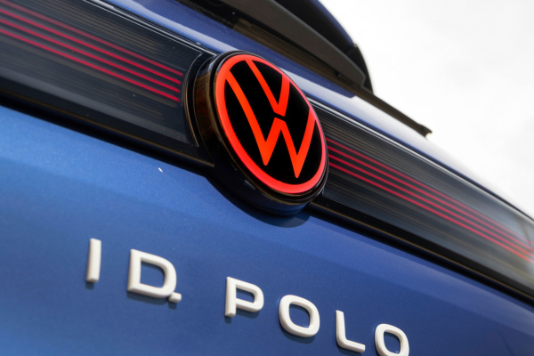 Volkswagen снова отзывает электромобили
