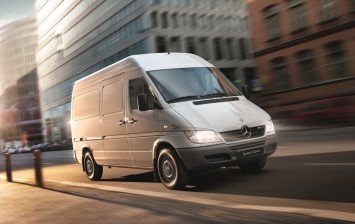 Фургоны Mercedes смогут съезжать с «Грузового каркаса»