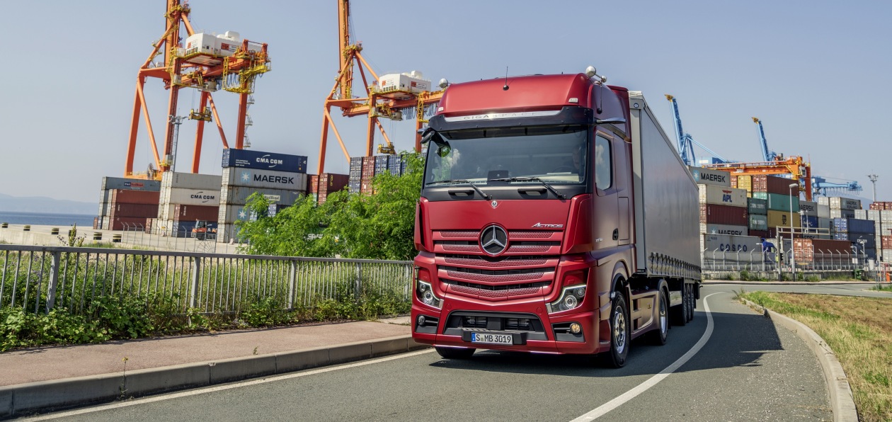 Mercedes-Benz Trucks представил новый флагманcкий тягач – обновленный Actros