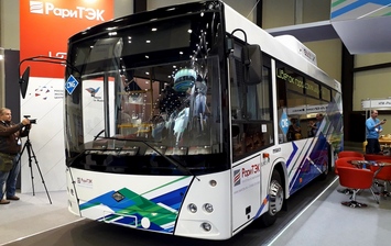 На Петербургском газовом форуме представлен новый автобус Lotos-105