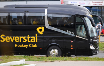 Scania поставила автобус для хоккейной команды «Северсталь»