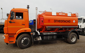 Компания «Техинком» представила новый топливозаправщик