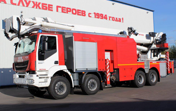 Iveco-AMT поставила пеноподъемник нефтеперерабатывающему заводу