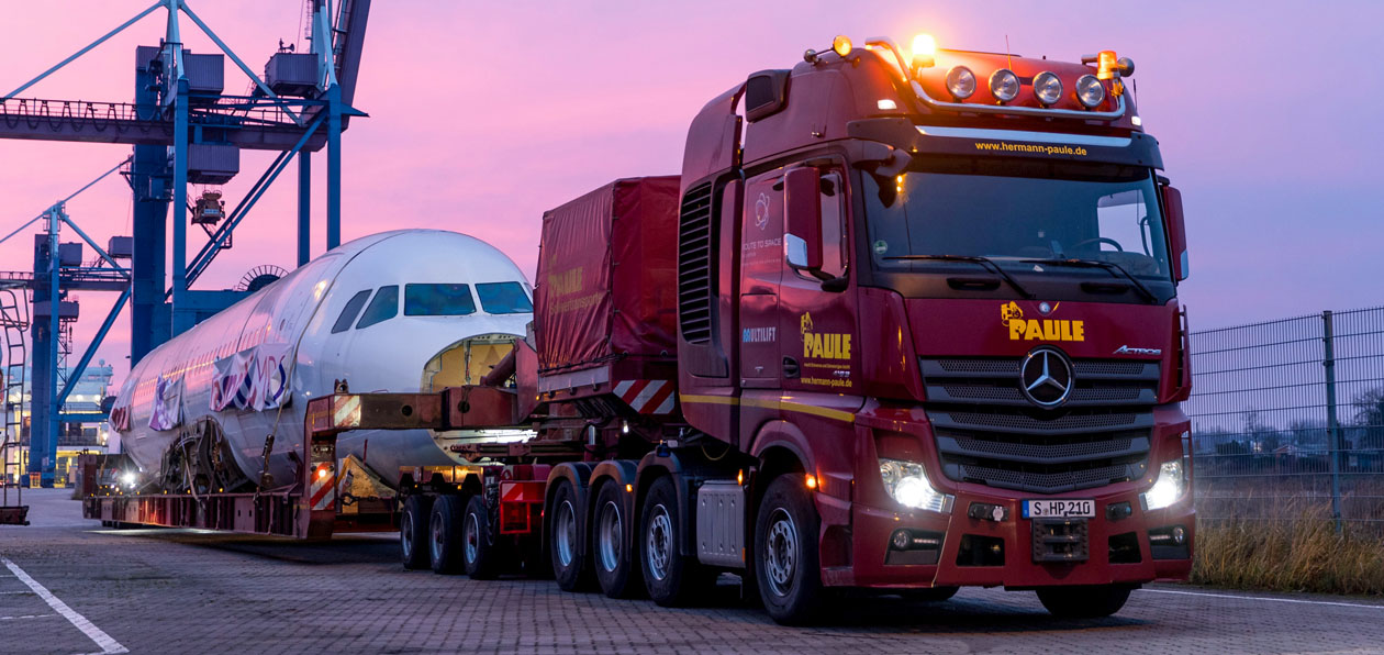 Mercedes-Benz Actros SLT перевез аварийный Airbus A320
