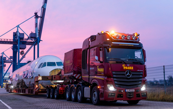 Mercedes-Benz Actros SLT перевез аварийный Airbus A320